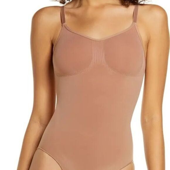 Skims Sculpting Bodysuit Sienna L/XL - Picture 9 of 10